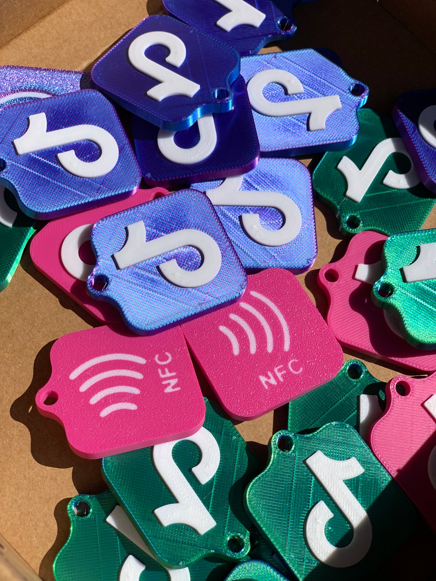 📲 NFC TAG Keychain – Custom Social Media Μπρελόκ (50τμχ)